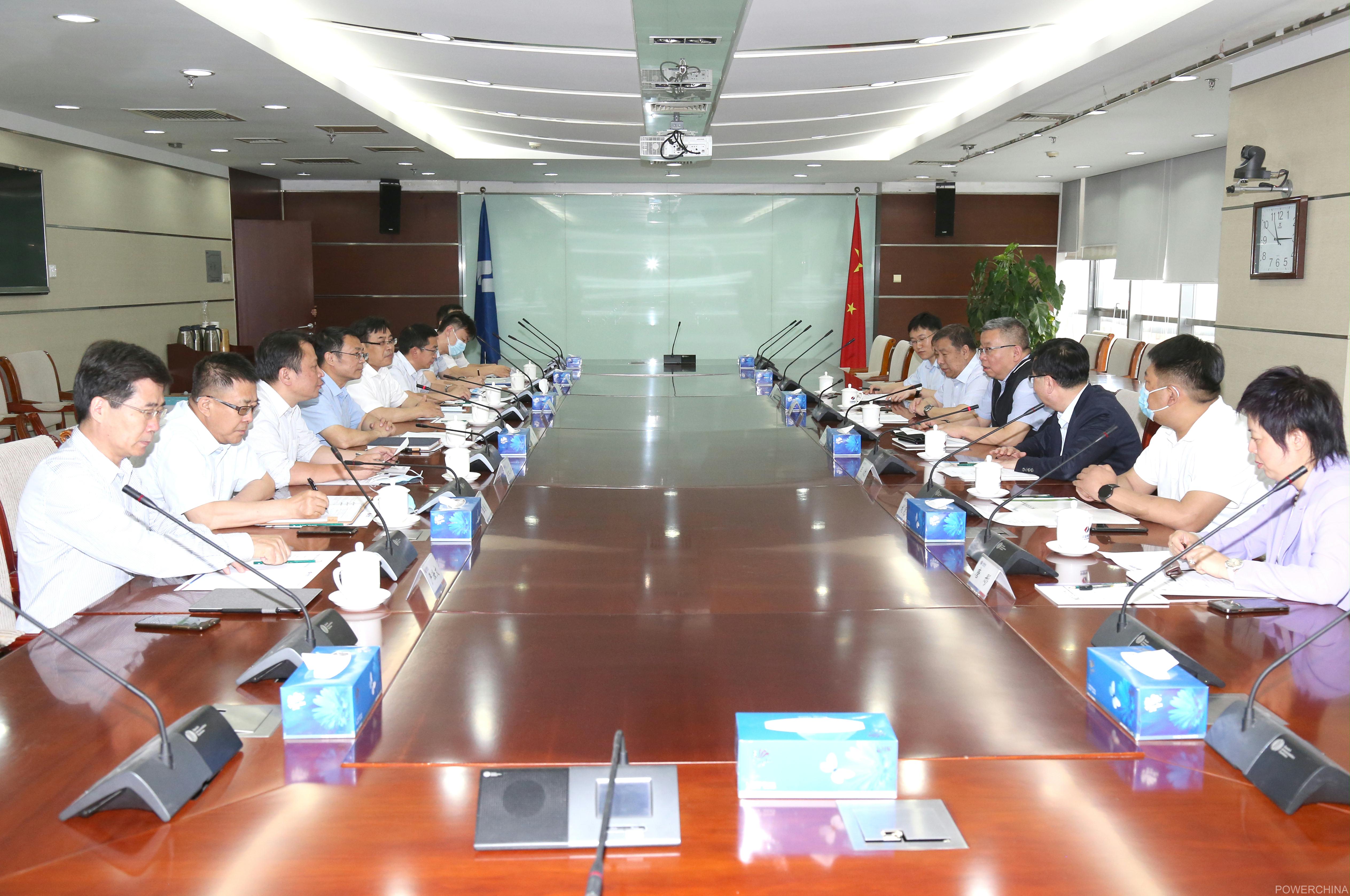 电建铁路 集团要闻 刘源与青岛市水务管理局党组书记,局长宋明杰座谈